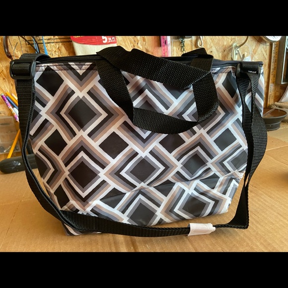 31 totes-insulated bag perfect any occasion(2-1) - Picture 4 of 7